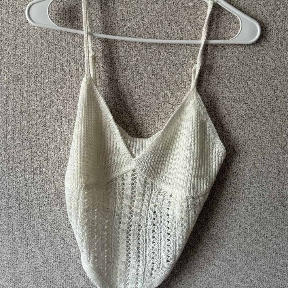 Elegant White Knit Crop‎ Top